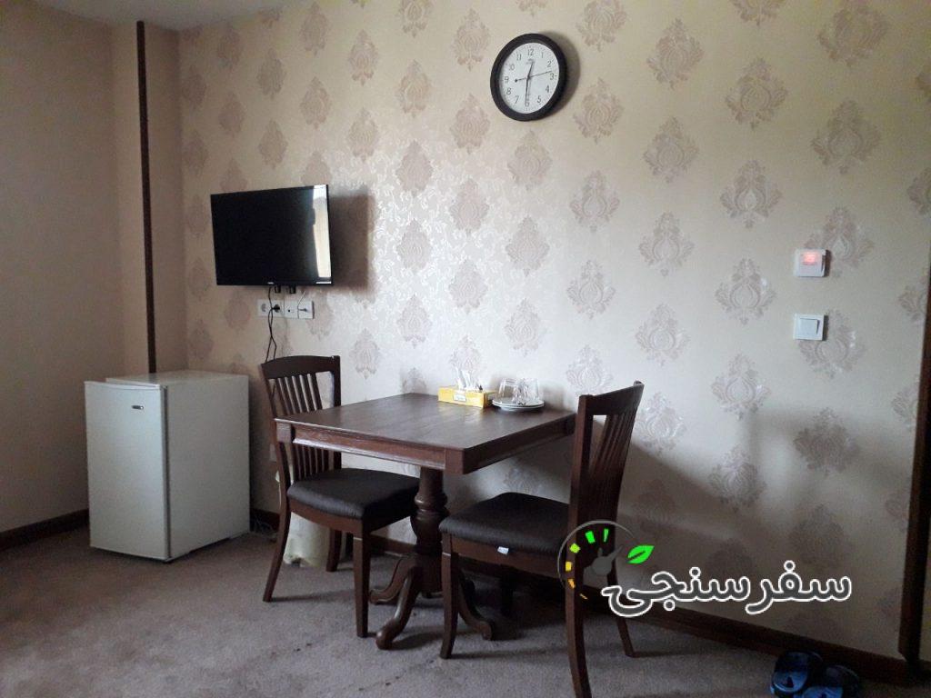 هتل فانوس شب(صومعه سرا)