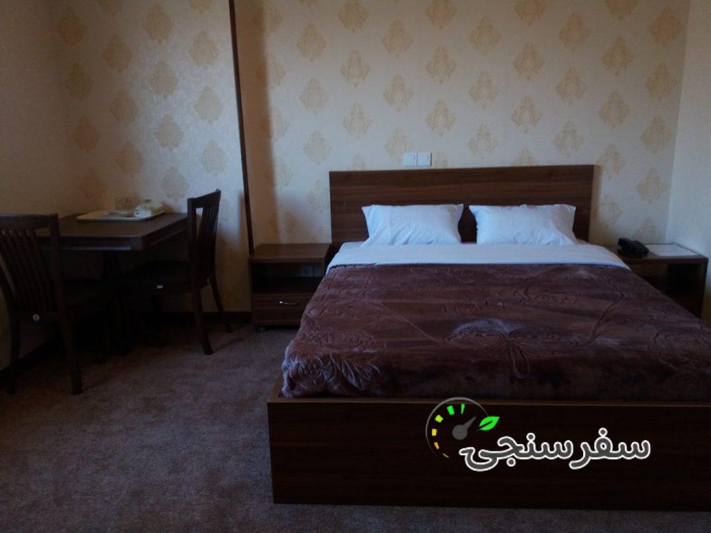 هتل فانوس شب(صومعه سرا)