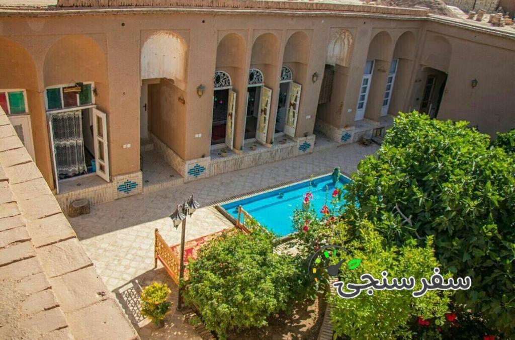 اقاامتگاه بومگردی سنتی عمارت بانو یزد