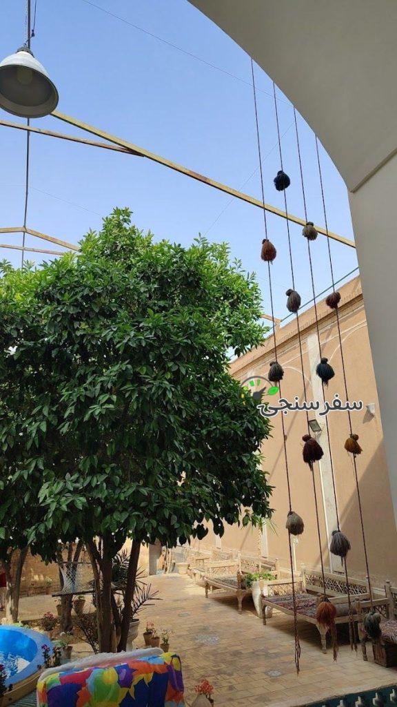 اقامتگاه بوم گردی اوروزا یزد