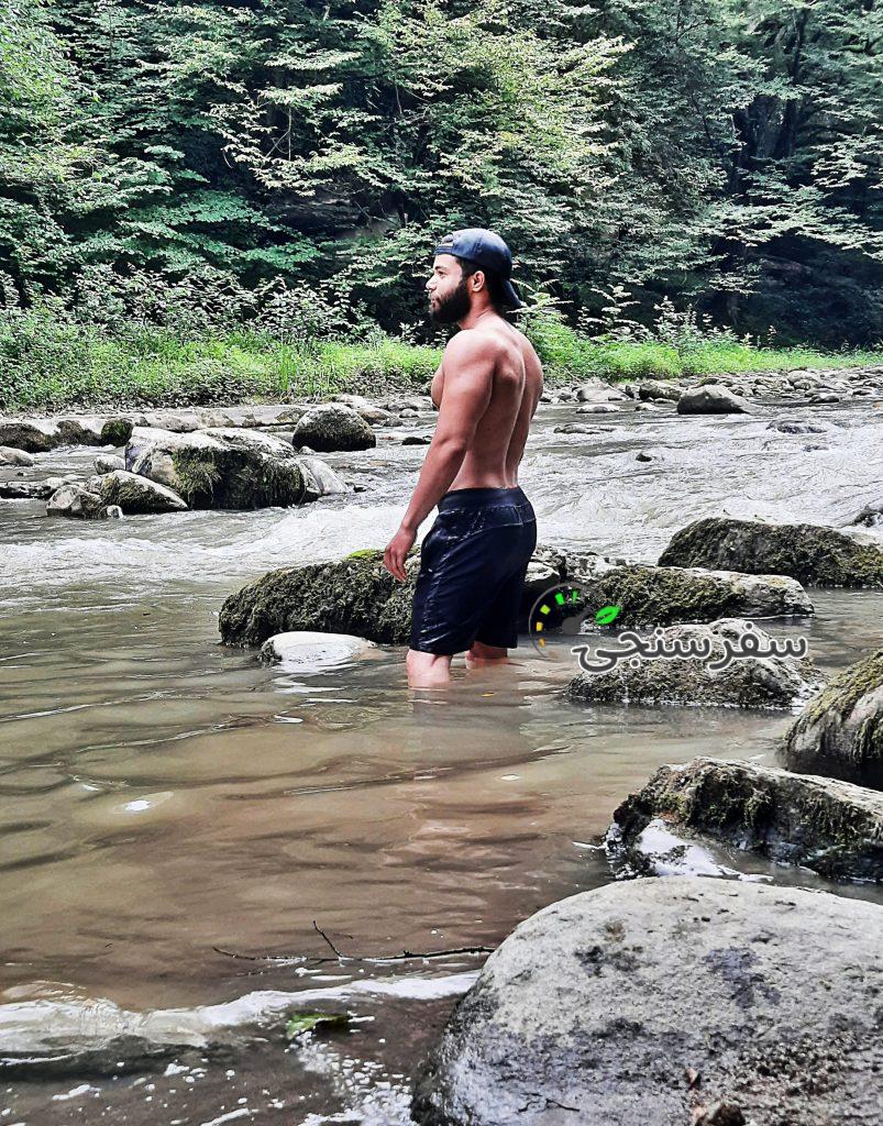 سعید فیض ابادی راهنمای گردشگری طبیعت در تهران