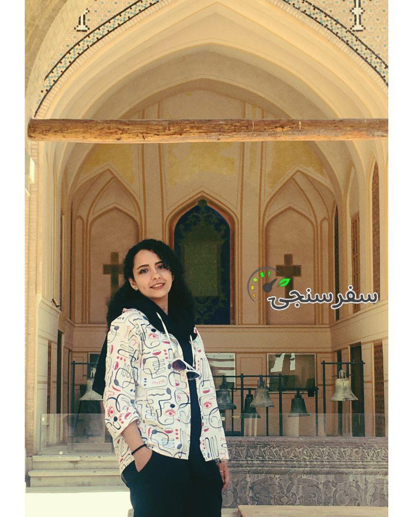 عارفه کاریزنوی راهنمای گردشگری در تهران