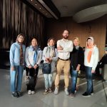 امیر بلوری راهنمای تورهای ورودی و خروجی به زبانهای عربی و انگلیسی و ترکی مندرج روی کارت