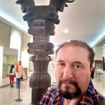 صلاح الدین توتونچی تورلیدر فرهنگی کارت دار در تهران