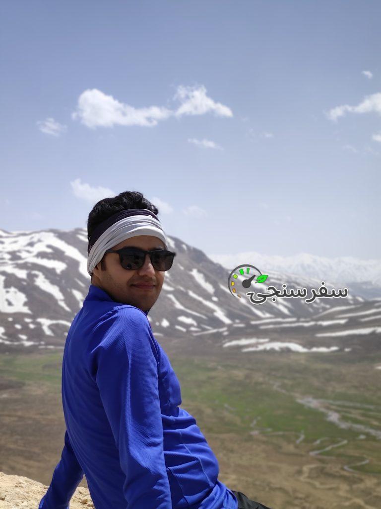 مسعود نوشاد لیدر طبیعت گردی زبان انگلیسی و راهنما راننده در اصفهان