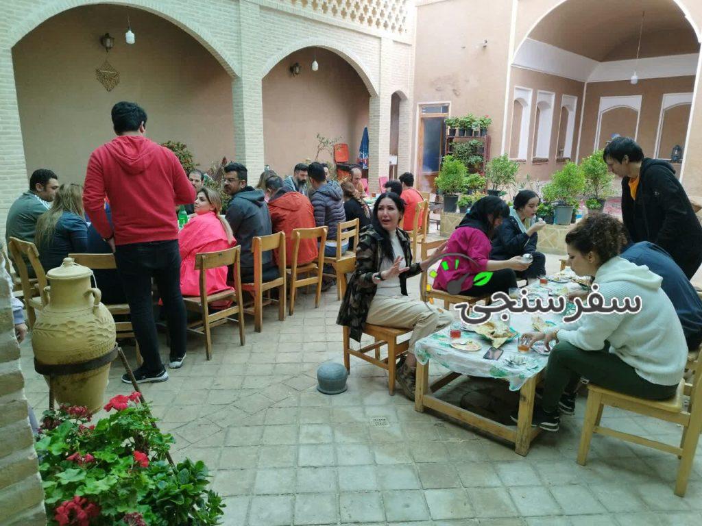 حسین بهاری ورزنه اقامتگاه عمارت سنتی شاباز ورزنه