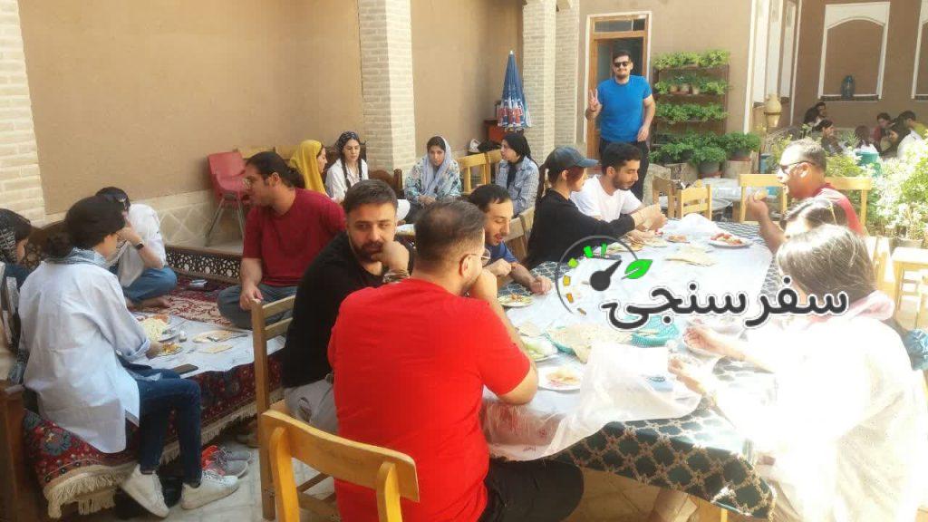 حسین بهاری ورزنه اقامتگاه عمارت سنتی شاباز ورزنه