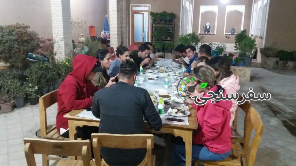 حسین بهاری ورزنه اقامتگاه عمارت سنتی شاباز ورزنه