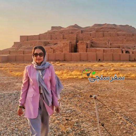 مریم حاجیپور درایورگاید تورلیدر فرهنگی زبان انگلیسی در خوزستان