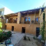 علیناز نادری اقامتگاه بوم گردی سام آرام در سمیرم