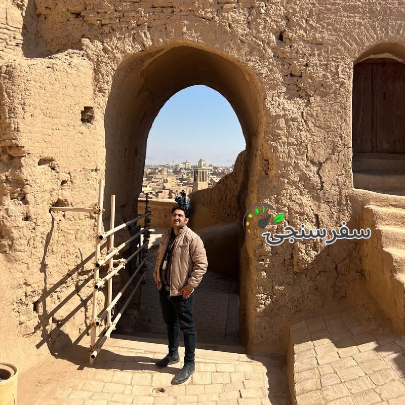 سید محمود خاتمی تور لیدر و راهنمای ایران گردی در یزد