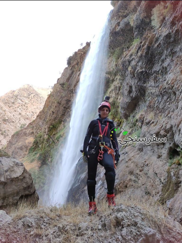 آمنه اسدی لیدر طبیعت فرهنگی مربی دره نوردی در تهران