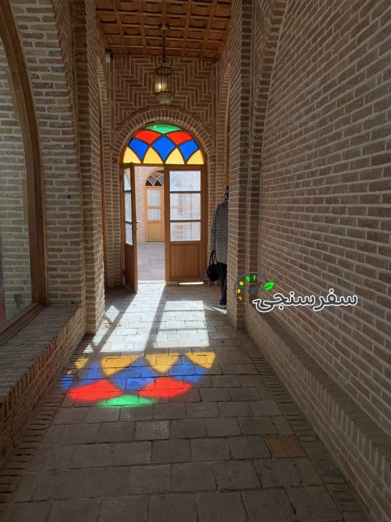 زیبا باقری لیدر محلی معرفی در تهران برای معرفی اماکن تاریخی و گردشگری