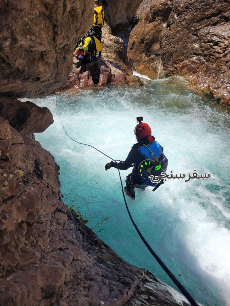 آمنه اسدی لیدر طبیعت فرهنگی مربی دره نوردی در تهران