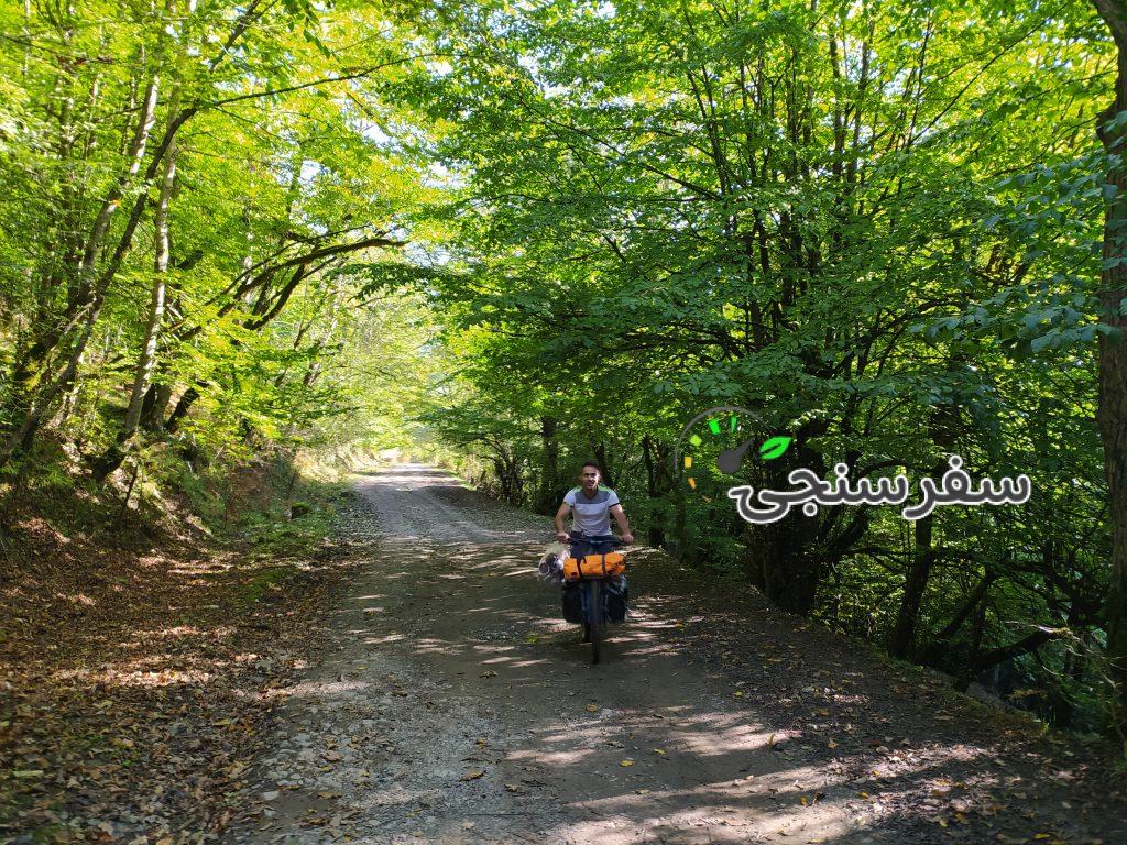 دوچرخه سواری مسیر چنگلی پیسه سون