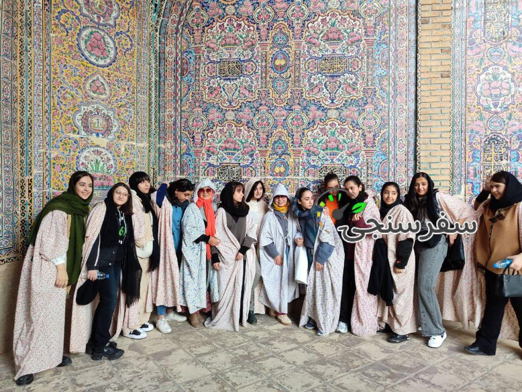 اجاره ون توریستی شیراز