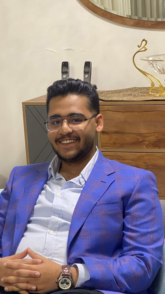 حیدر طاهری لیدر و مترجم انگلیسی و عربی  در اصفهان English and Arabic translator and tour leader