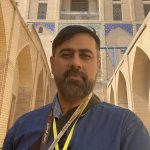 یاسر شریعتی راهنمای گردشگری تاریخی فرهنگی در قم