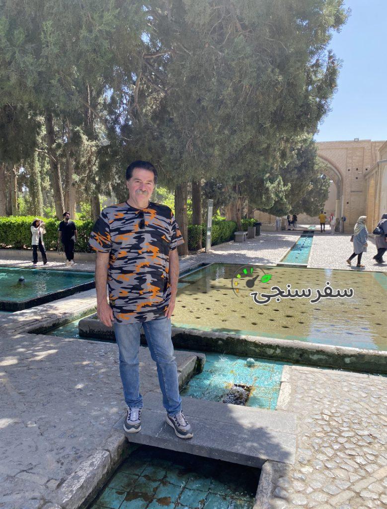 سهراب محمدی زاد لیدر فرهنگی زبان فرانسه و فارسی