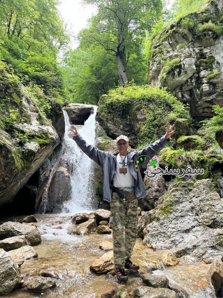 مختار غفوریان تور لیدر و مترجم ایتالیایی زبان انگلیسی