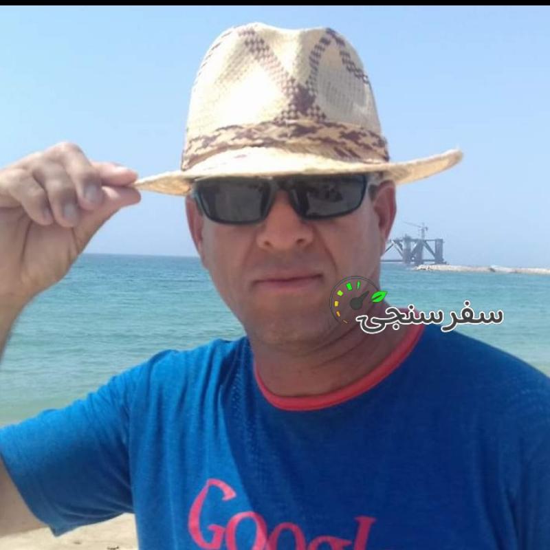 بهیار بهمنی فارسی راهنمای طبیعت گردی مسلط به جزیره قشم