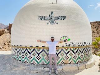 سید حسین طباطبایی راهنما و عکاس گردشگری در یزد