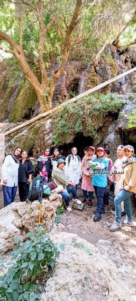 روژان تکاپو لیدر طبیعت گردی در شیراز