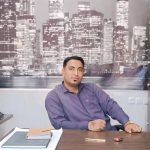 رشید پناه لیدر محلی با خودرو پژو پارس در چابهار