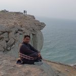 رشید پناه لیدر محلی با خودرو پژو پارس در چابهار