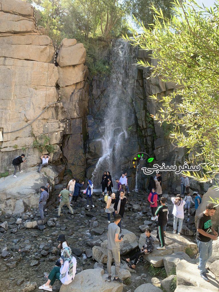 مهدی آب بخش لیدر محلی طبیعتگردی و مربی راهنما دره نوردی در ایلام