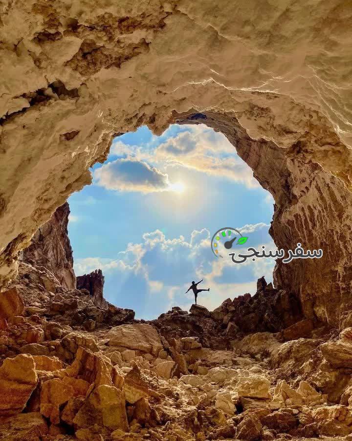 ایوب حسین پور راهنمای محلی استان بوشهر ومنطقه پارسیان (همراه با ماشین)