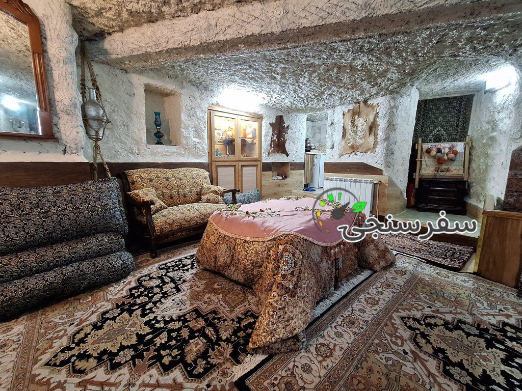 کمال زارع سوئیت بومگردی صخره ای عمارت سنگی کندوان