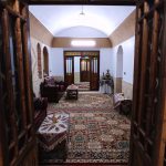 سعید شریفی اقامتگاه بوم گردی مهرگان در اصفهان