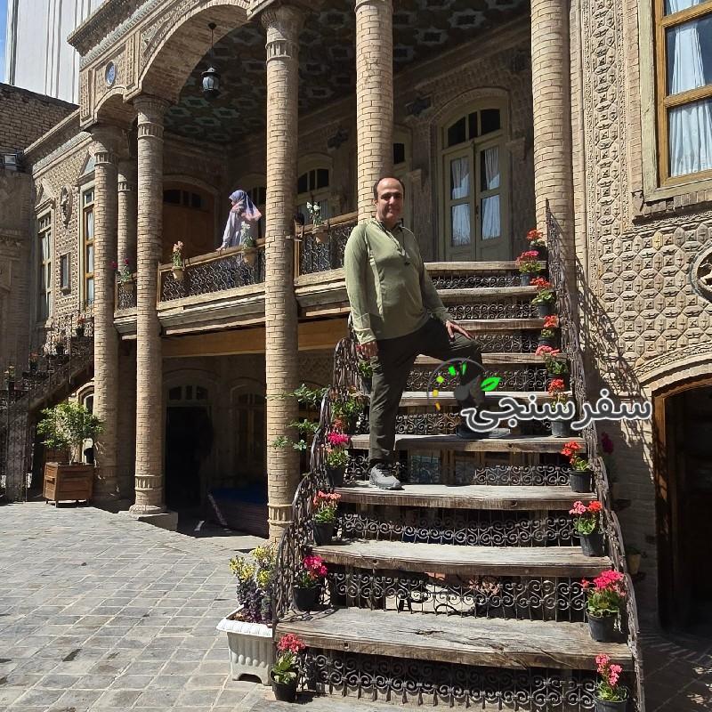 حنیف خیرخواه درایورگاید در مشهد