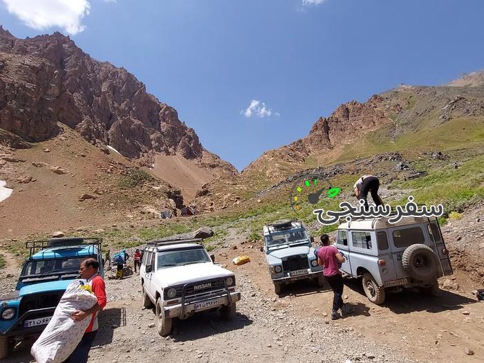 جابه جایی مسافر به تنگ گلو با پاترول چهار درب و نیسان وانت