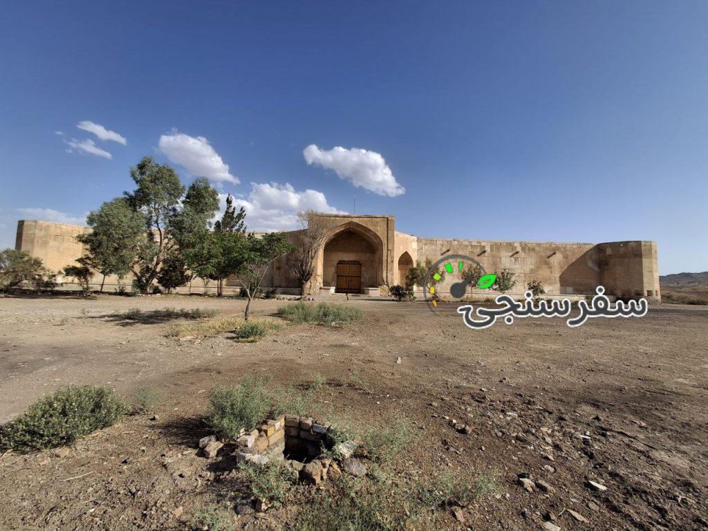 احمد نژادهادی لیدر گردشگری فرهنگی و درایور گاید در مشهد