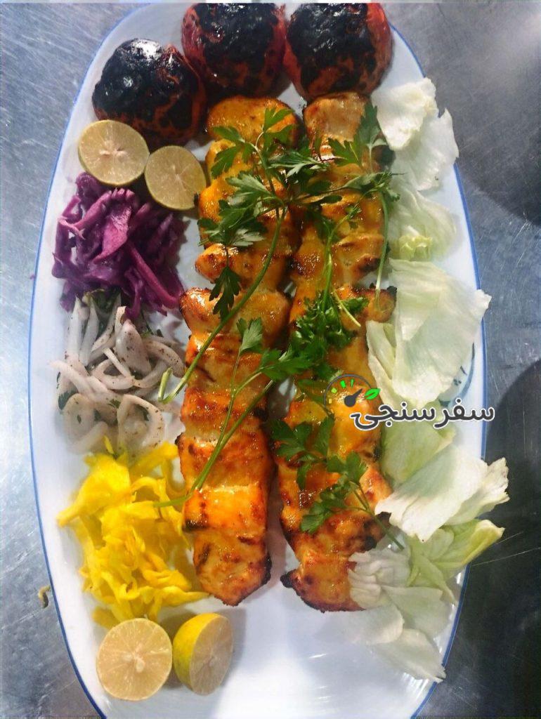 باغ رستوران شب های گلدشت