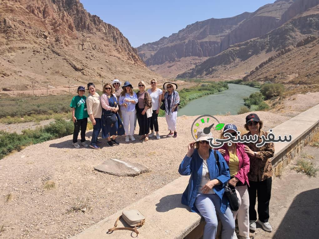 سمیرا آل یسن راهنمای تور استان آذربایجان شرقی - سفرسنجی