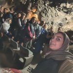 نیلوفر کیانیان لیدر گردشگری فرهنگی با کارت رسمی فرهنگی در همدان