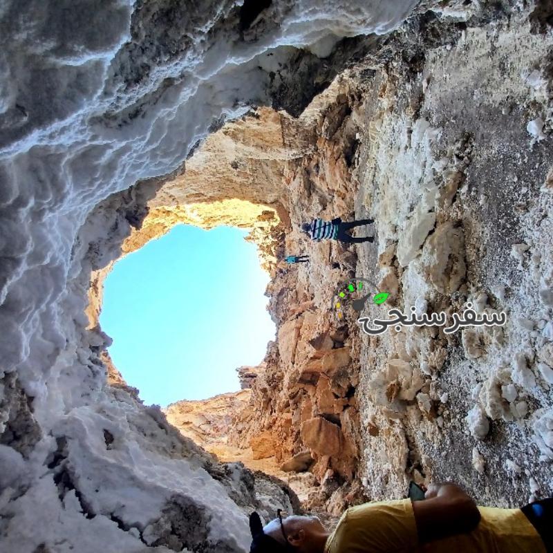 ایوب حسین پور، لیدر (بلد محلی) در استان بوشهر