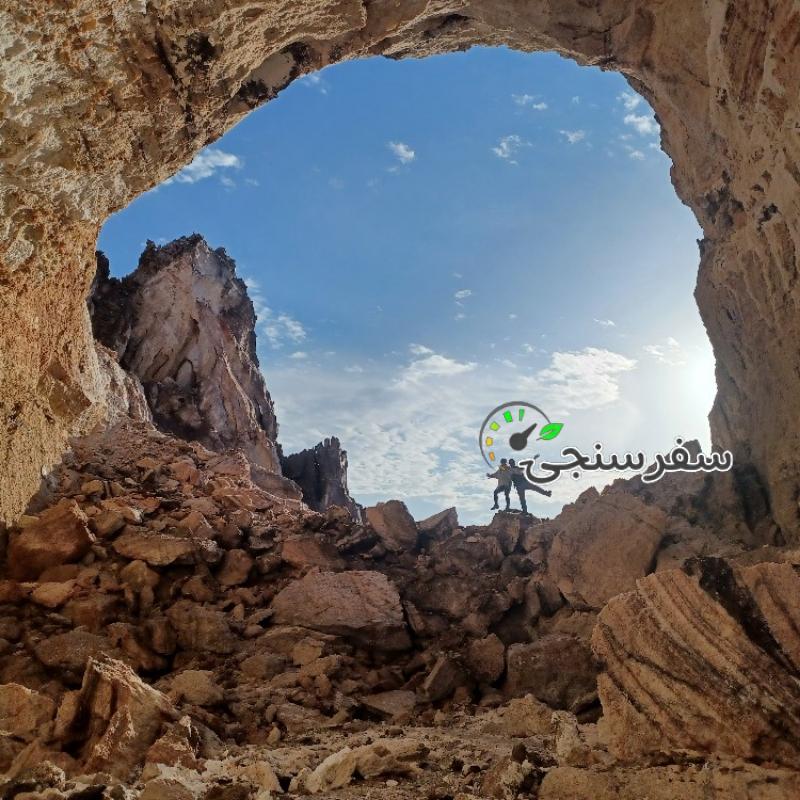 ایوب حسین پور، لیدر (بلد محلی) در استان بوشهر