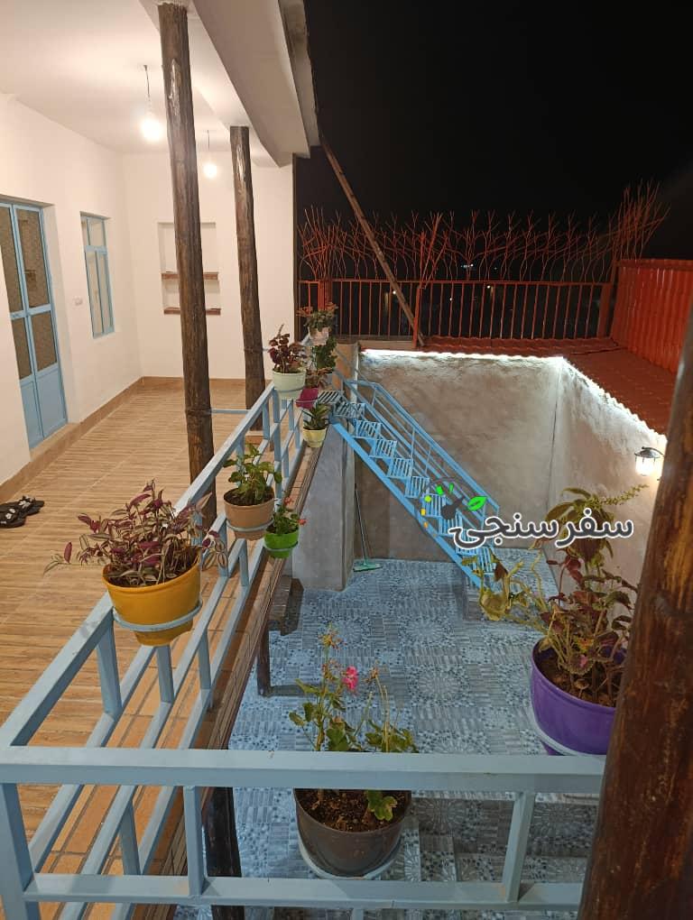 اقامتگاه بومگردی آلوسان در همدان