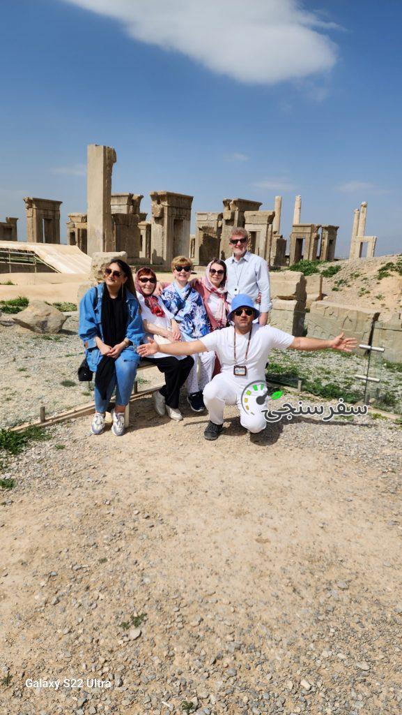 محمدرضا محسنی پور درایور گاید روسی زبان در تهران