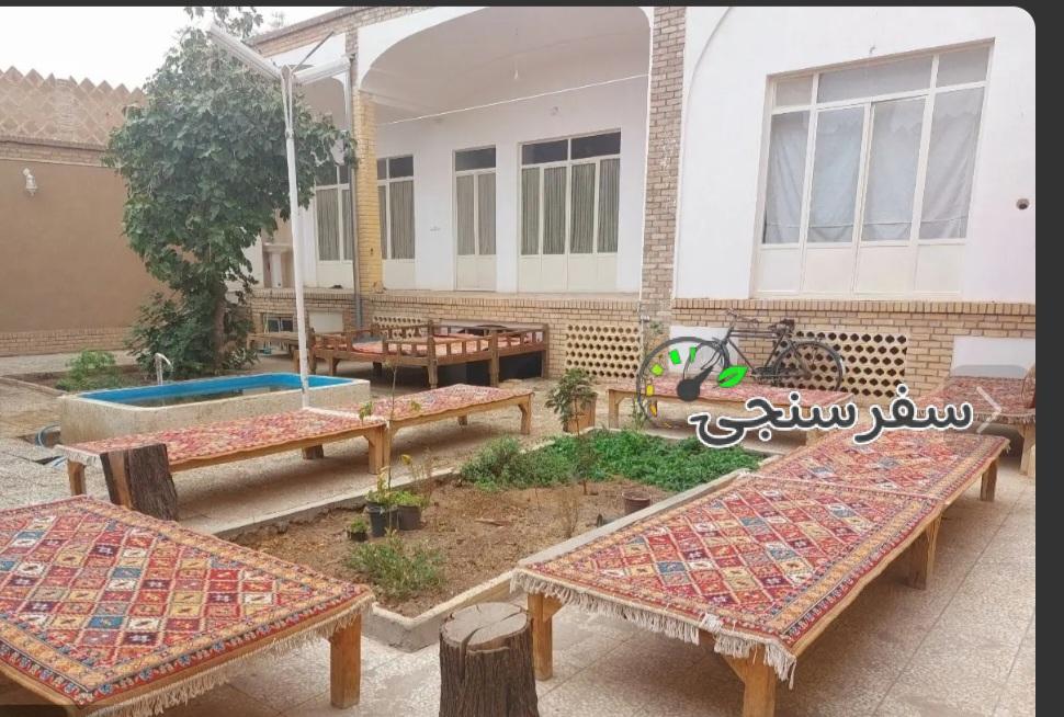 تور کویر ابو زیدآباد و کاشان گردی