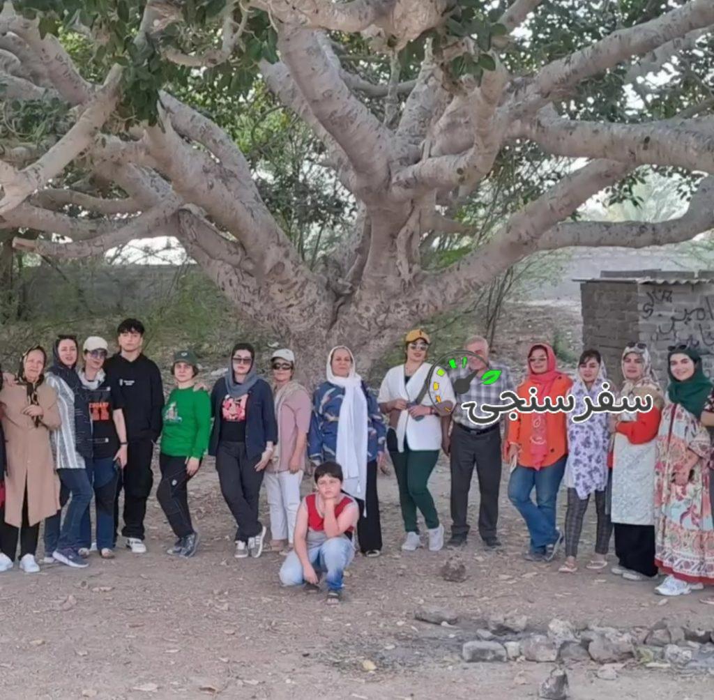 حمید بلوچ لیدر محلی چابهار با خودرو سورن پلاس+