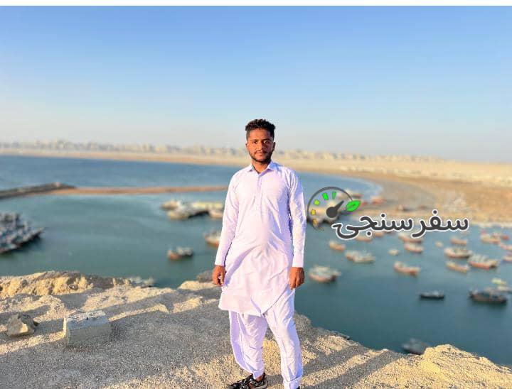 حمید بلوچ لیدر محلی چابهار با خودرو