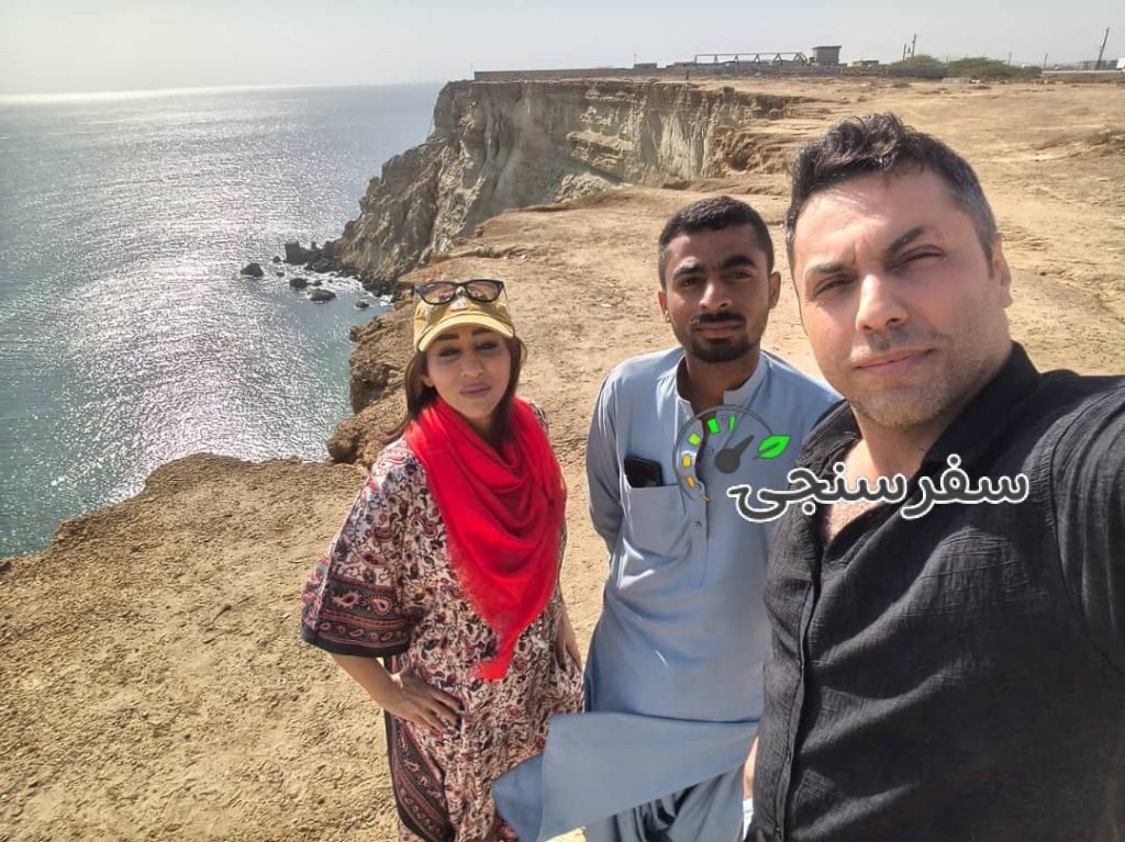 لیدر محلی همراه ماشین در چابهار