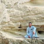 لیدر محلی همراه ماشین در چابهار