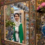 ندا متشکر راهنمای تخصصی اصفهانگردی و راهنمای رسمی میراث فرهنگی