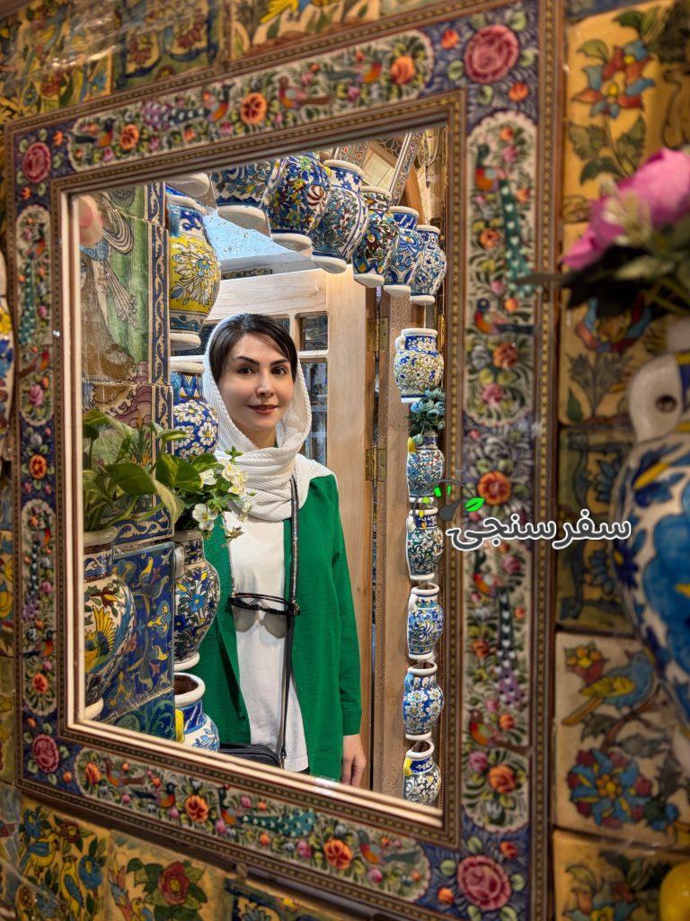 ندا متشکر راهنمای تخصصی اصفهانگردی و راهنمای رسمی میراث فرهنگی